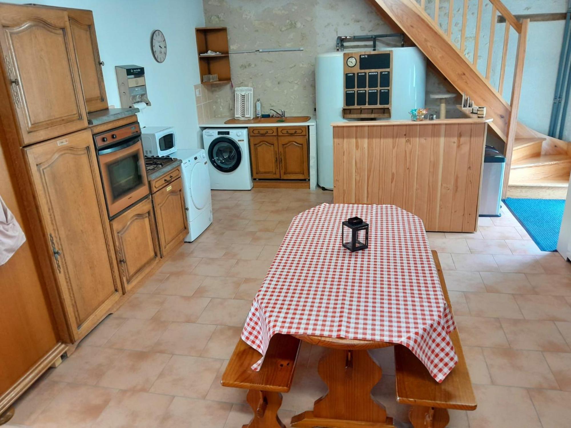 Отель Le Relais De Poste Orbigny Экстерьер фото